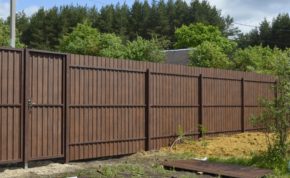 забор из профнастила для загородного дома в Дмитровском